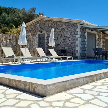 Amousso Bay Marandokhórion