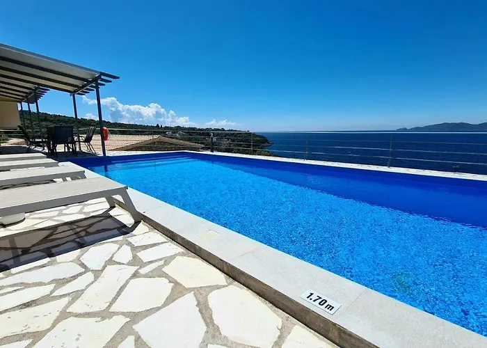 Amousso Bay