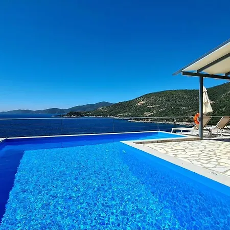 Amousso Bay