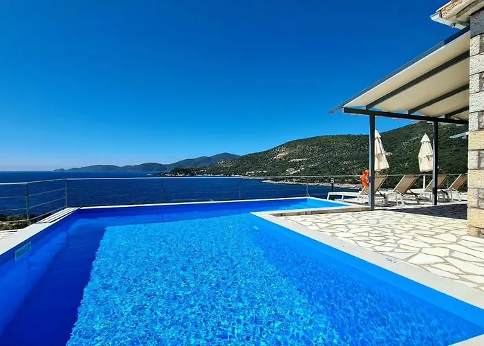 Amousso Bay