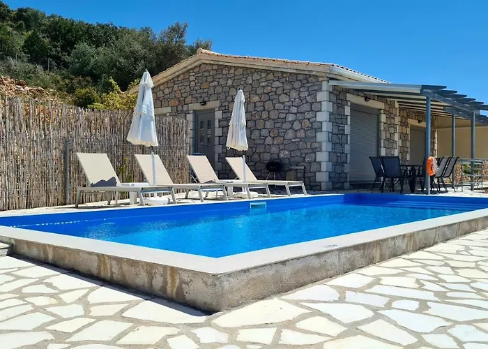 Amousso Bay Marantochori