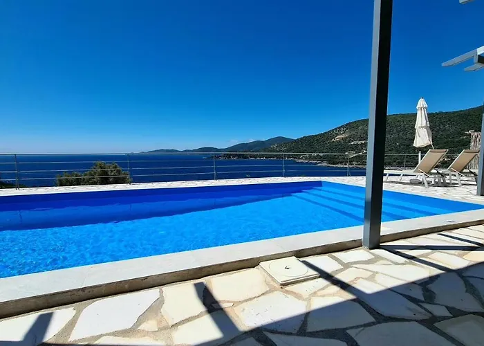 Villa Amousso Bay